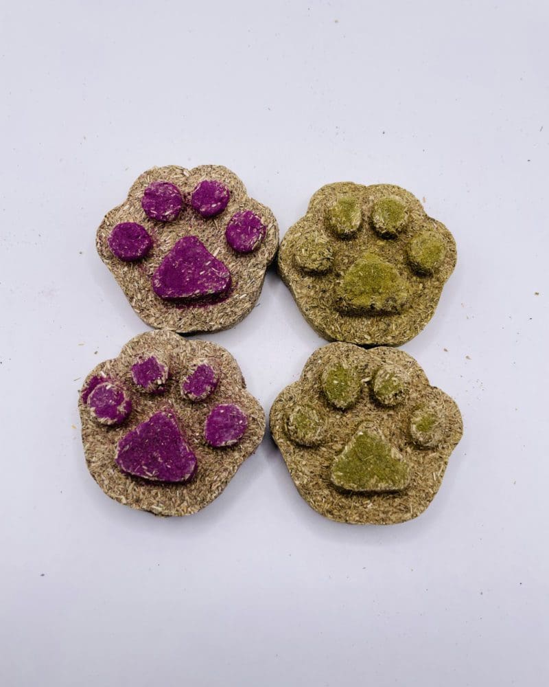 Paw Cake Treats for Rabbit, Chinchillas, Hamsters, Guinea Pigs and other small animals