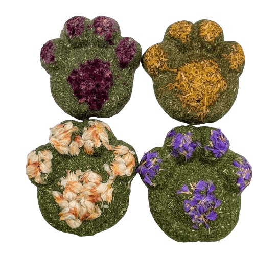 Timothy Hay Floral Paw Print Treat For Rabbit, Hamsters, Guinea Pigs, Chinchillas & Small Rodents