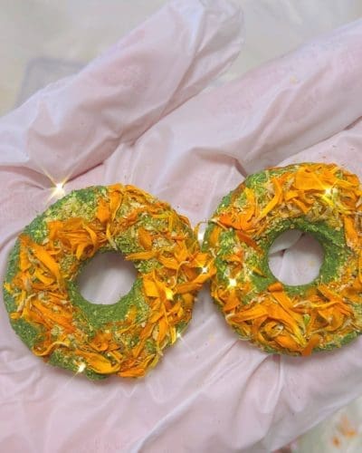5 Pack floral Donuts Timothy Hay Grass Rabbit Treat. Also Suitable for Hamsters, Guinea Pig, Chinchilla & Small Rodents.