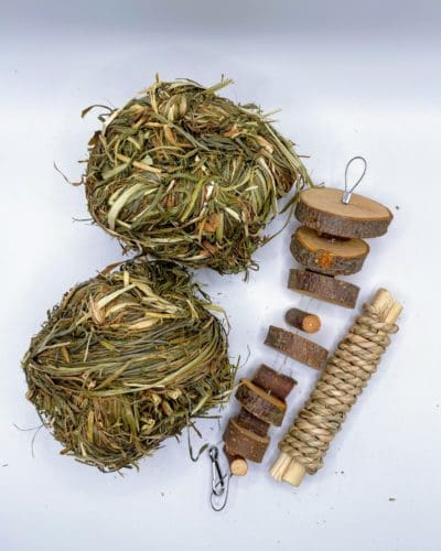 Timothy Hay Assorted Hanging Treat for Rabbit , Hamsters, Guinea Pigs, Chinchillas and other Small Rodents.