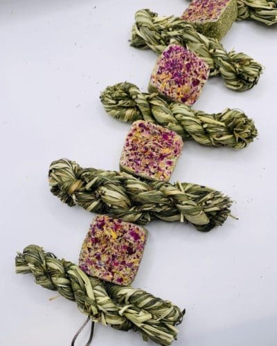 Timothy Floral Grass Cube Cakes and Hay Twists Hanging For Rabbit, Hamsters, Guinea Pigs, Chinchillas & Small Rodents